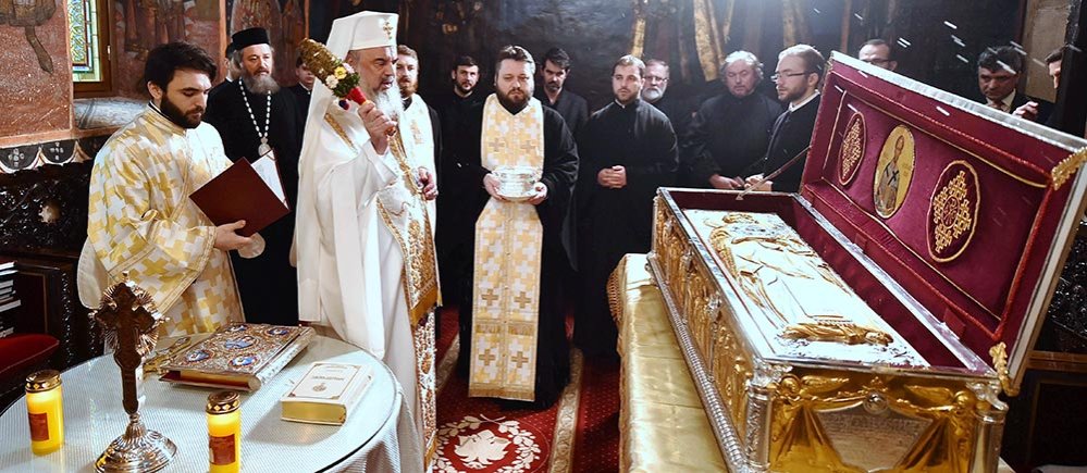 Racla Sfântului Ioan Gură de Aur a fost resfinţită 73612