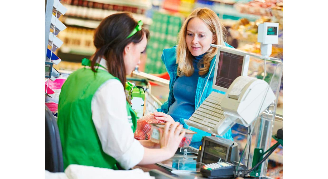 Comercianţii care nu emit bonuri fiscale riscă suspendarea activităţii 73570