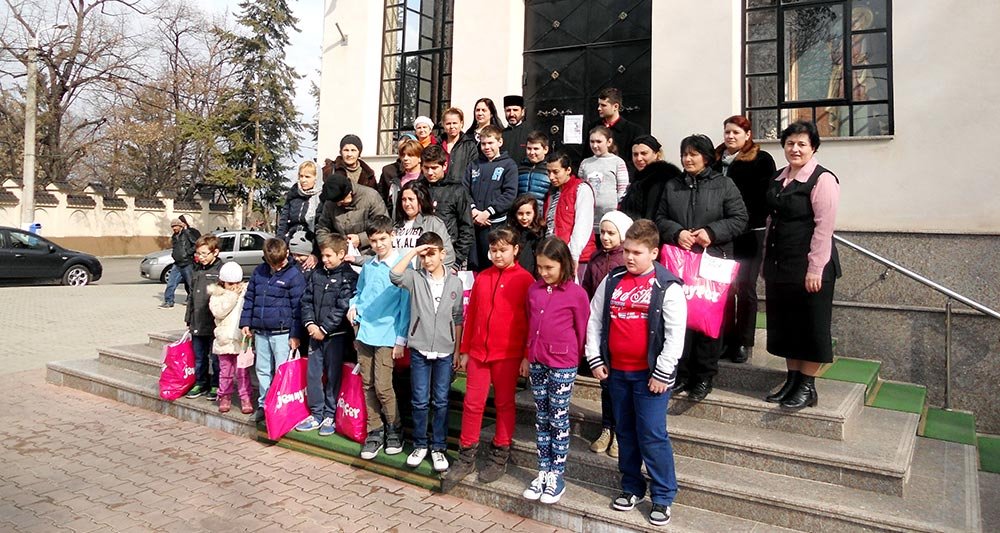 Miniproiect filantropic în Parohia Mărcuţa 73563