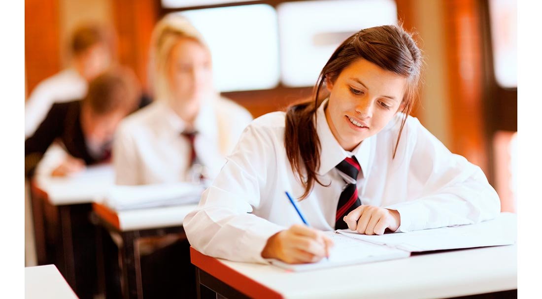 Eminescu şi Arghezi la limba şi literatura română 73545