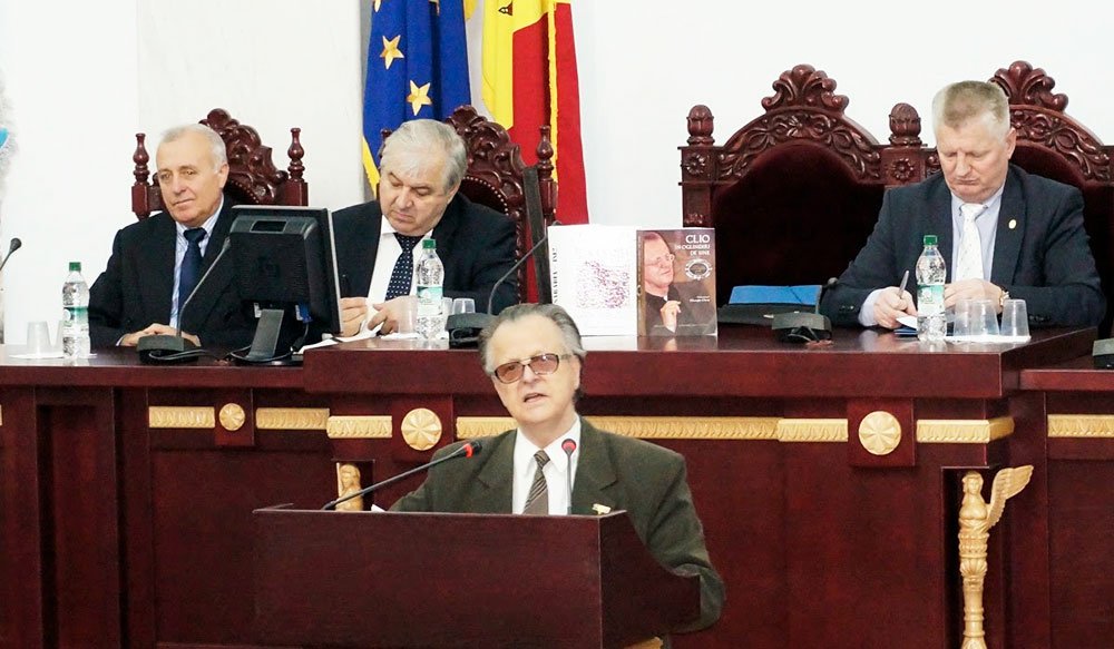 „Şcoala nu-şi poate reveni fără apel la vechile ei tradiţii“ 73486