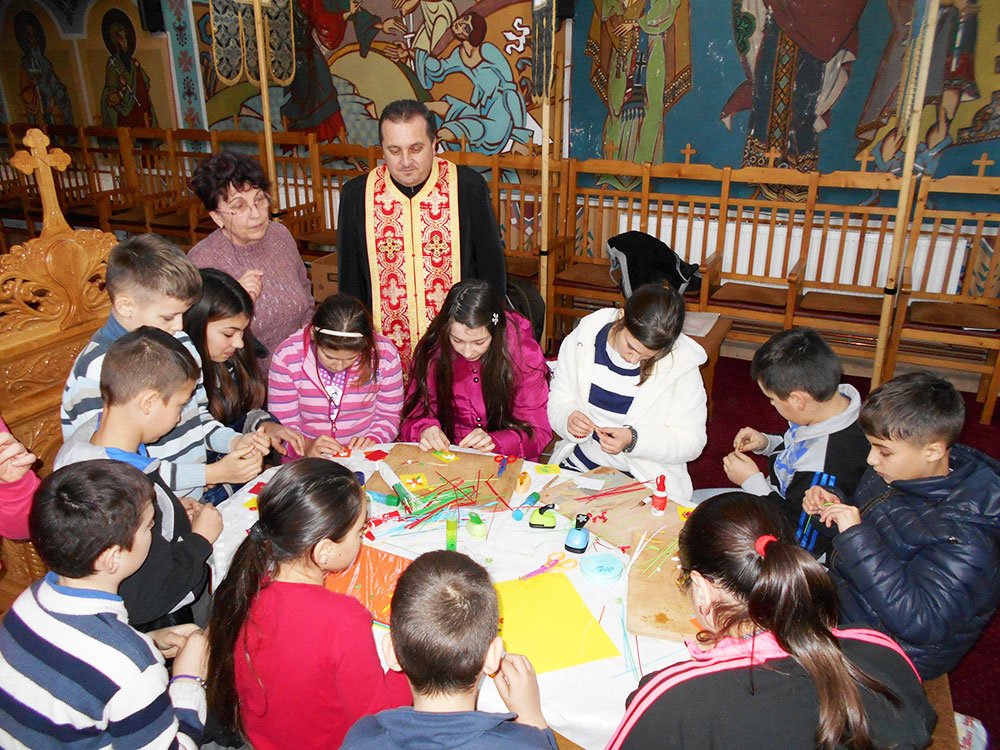 Activităţi filantropice ale tinerilor din Protopopiatul Marghita 73475