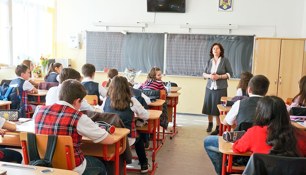 Ora de religie - bucuria de a dărui 73465