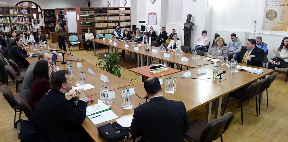 Dezbatere despre familie şi ocrotirea copilului 73441