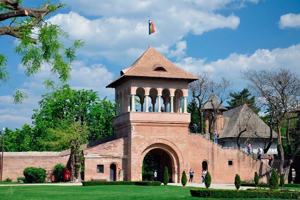 Expoziţiile lunii martie 73426