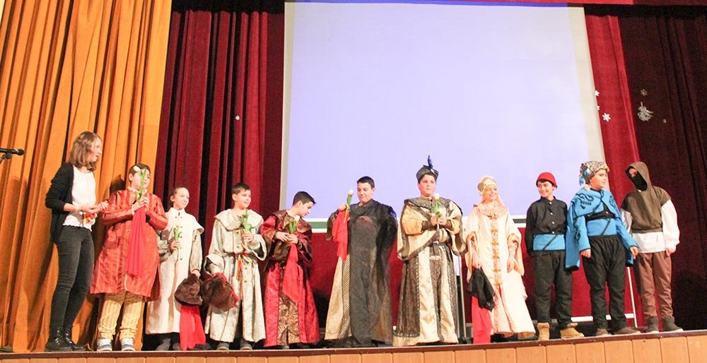 Omagiul unor tineri adus Sfinţilor Brâncoveni 73425