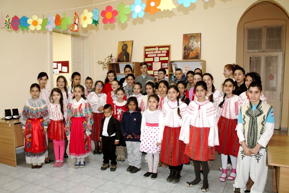 Ziua Mamei la Centrul social pentru copii „Sfântul Stelian“ din Lipovu 73391