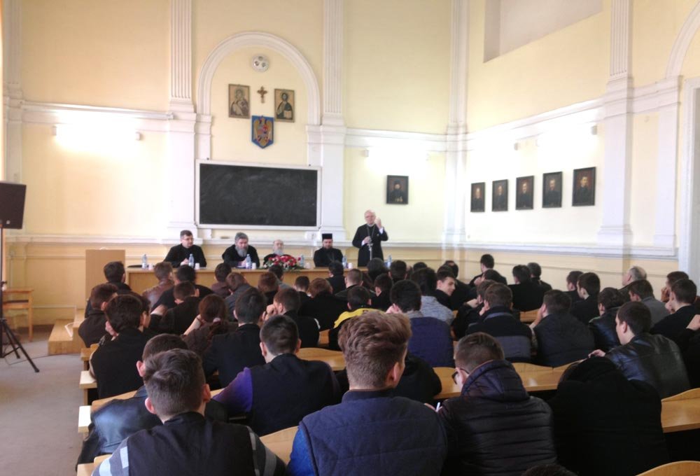 Colocviu la Facultatea de Teologie din Arad 73360