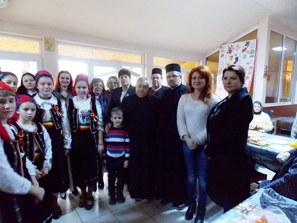 Mărţişoare la Fundaţia Consistoria Efrem Beniamin din Oradea 73330