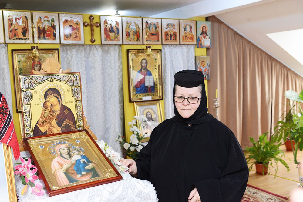 În aşteptarea mănăstirii de la Talpa 73261