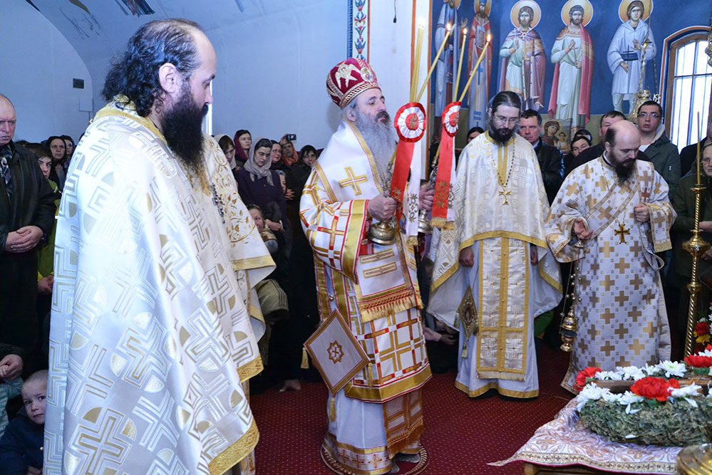 Slujire arhierească la Sângeap-Basaraba 73271