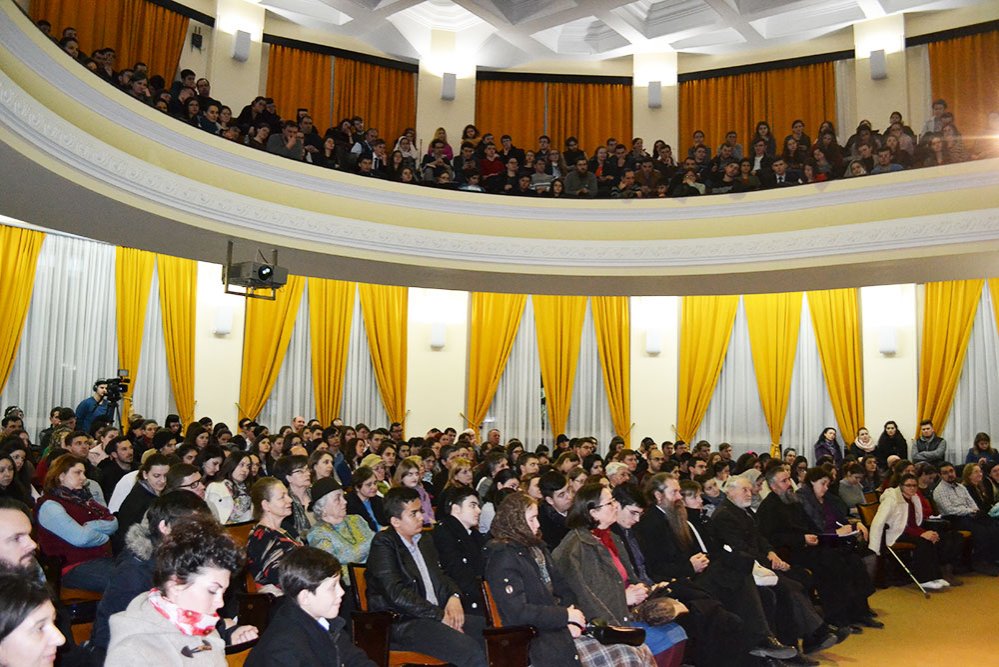 PS Părinte Macarie a conferenţiat la Iaşi 73199
