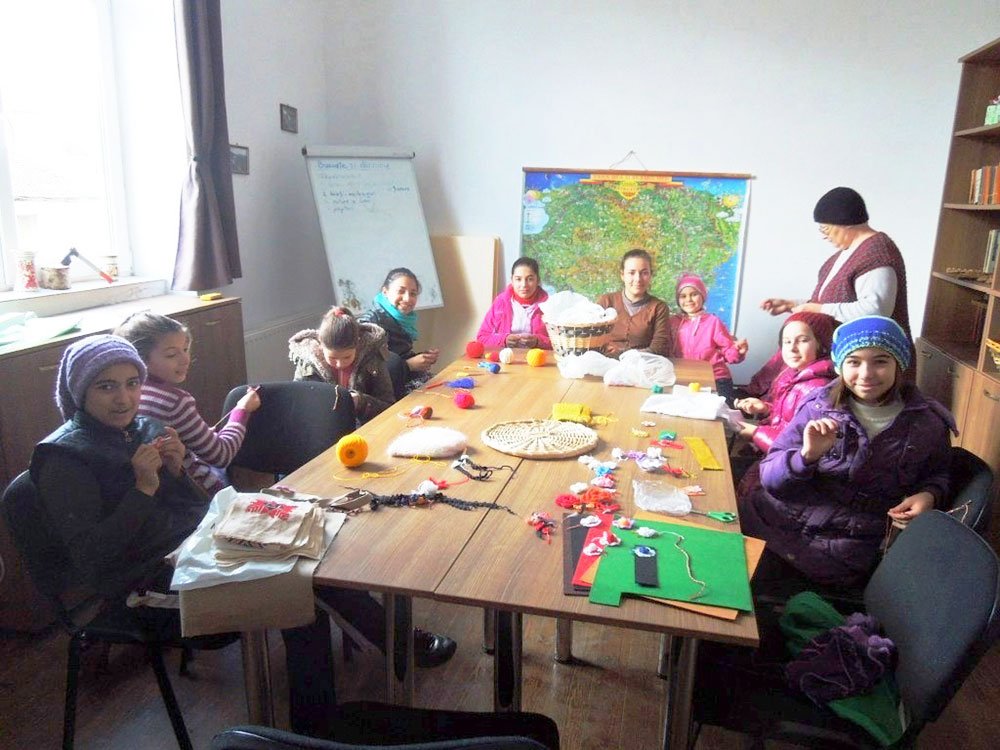 Bunici adoptaţi de copii la Bucium, în Făgăraş 73182