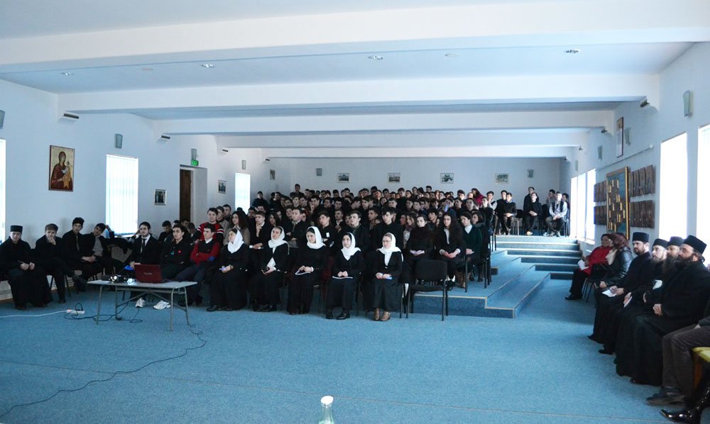 Dialog Aleph despre „Părintele Cleopa, model pentru seminarişti“ 73154