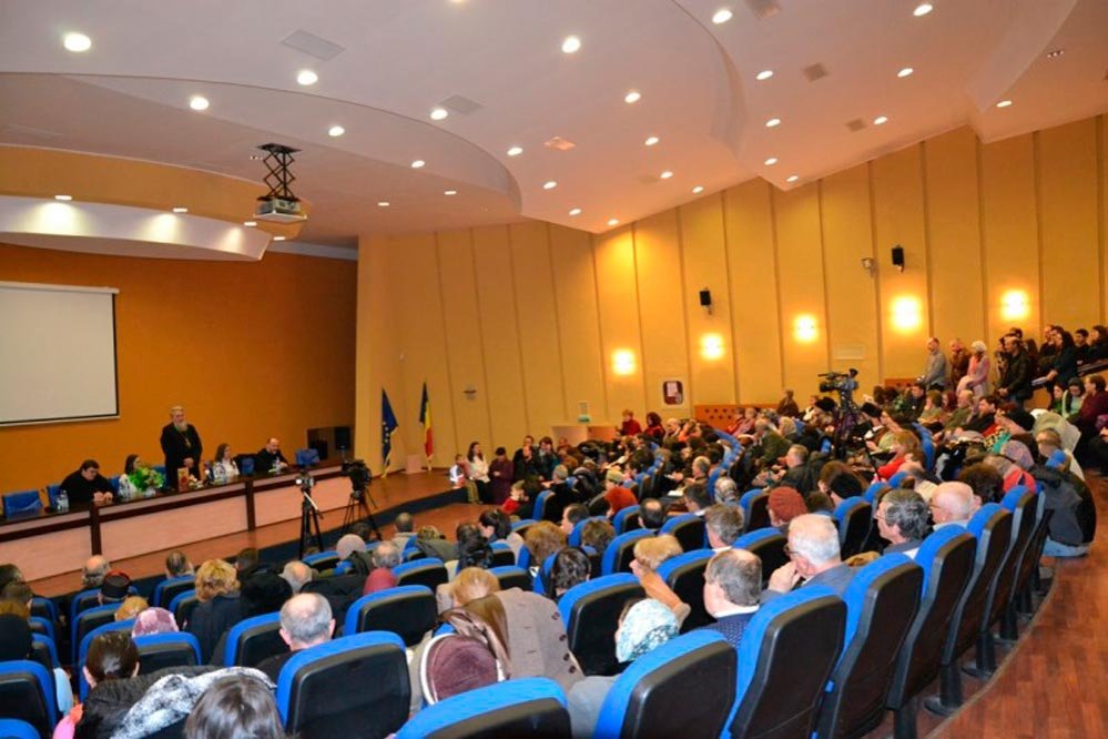 „În Hristos şi în Biserică - soţ, soţie, părinţi şi copii“ 73108