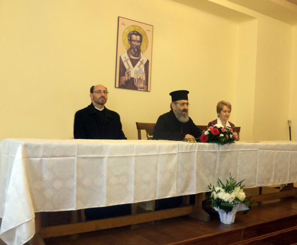 Întâlnirea IPS Arhiepiscop Irineu cu membrele Societăţii Femeilor Ortodoxe 73113