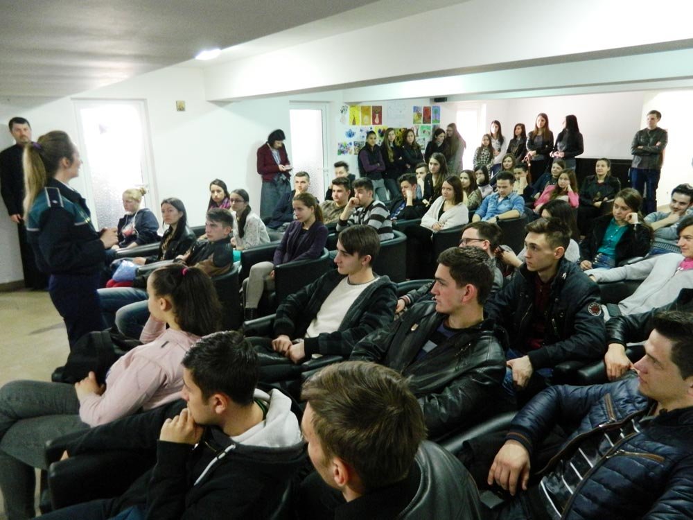 „Tineri în siguranţă“, proiect la Beclean 73060