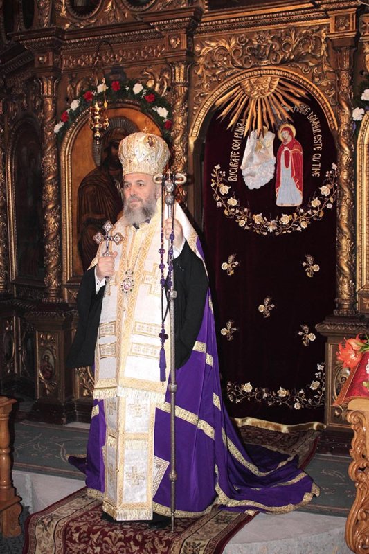 Vecernie arhierească de sărbătoarea Blagoveşteniei la Galaţi 73068