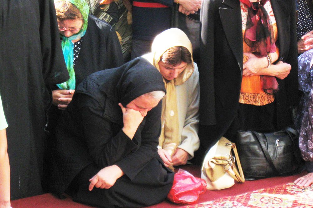 Cei puternici, plecaţi-vă 73025