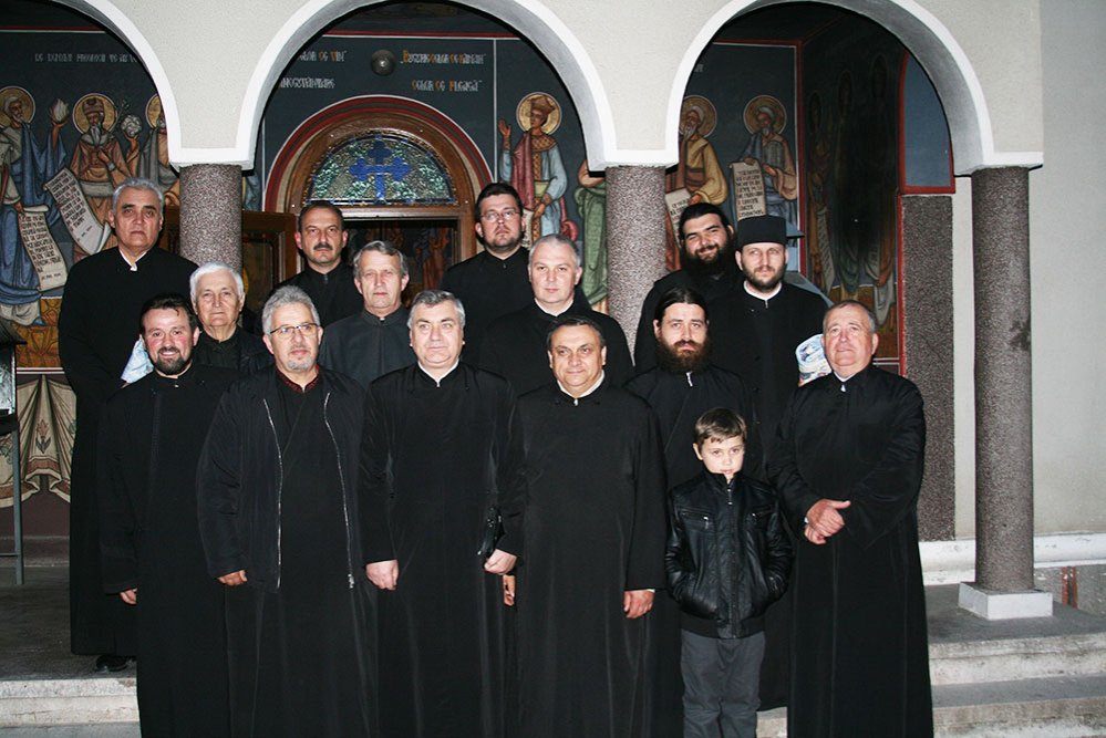 Cercuri misionare la Gurahonţ şi Ioneşti 73017