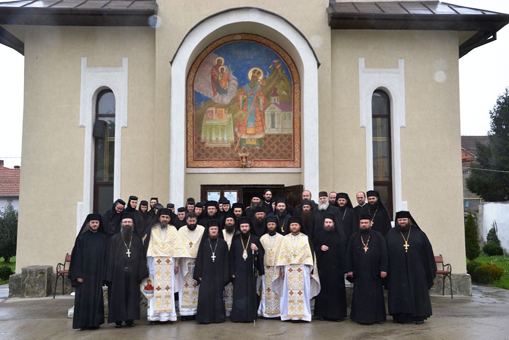 Sinaxă monahală în Episcopia Caransebeşului 72944