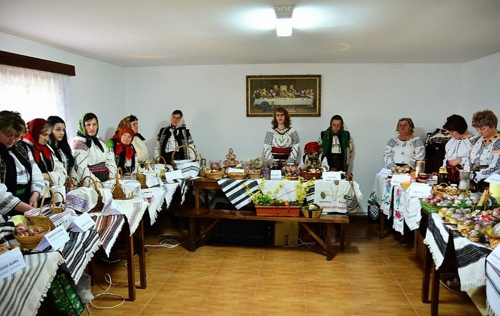 Festival de ouă încondeiate la Rogojeşti 72883