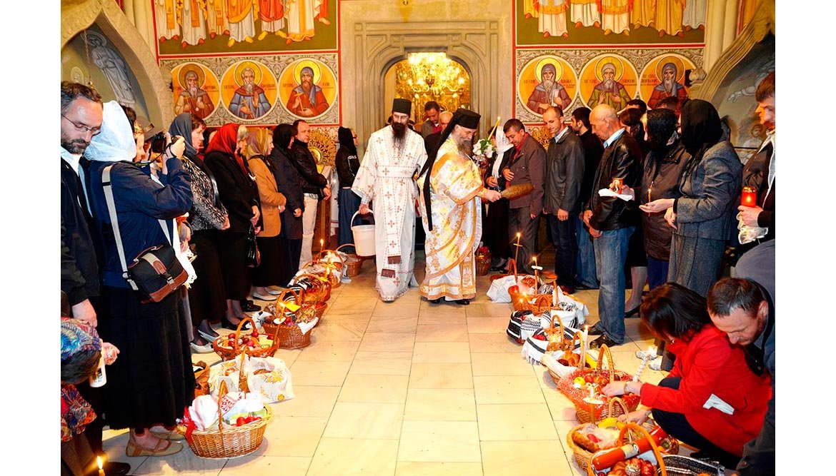 Sub semnul luminii de Înviere 72765