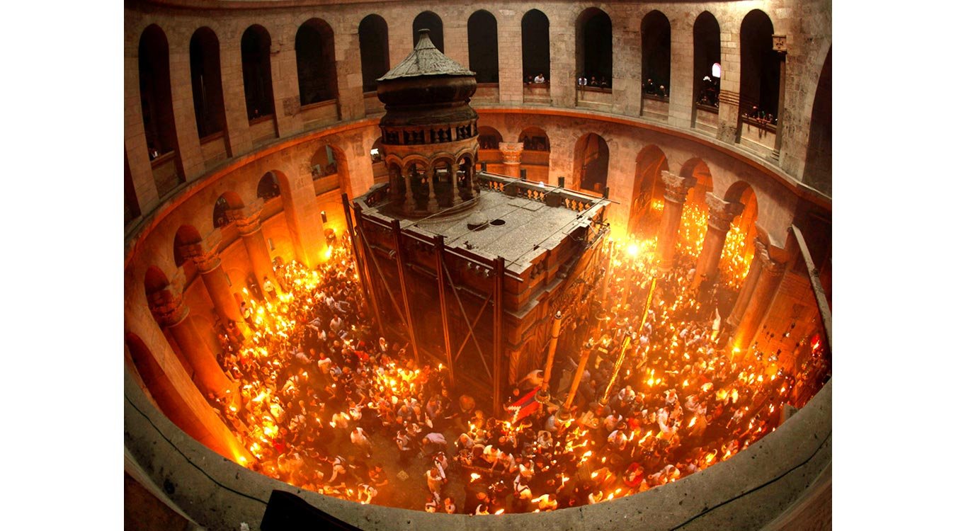 TRINITAS TV transmite în direct evenimentul pogorârii Luminii Sfinte la Ierusalim 72728