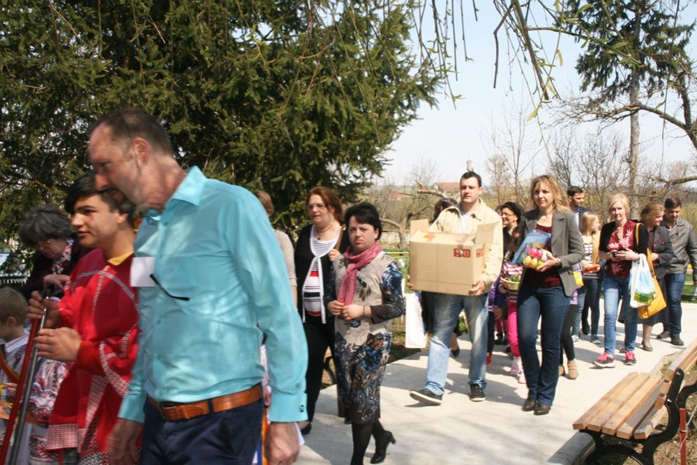 „O vizită de Paşti, mângâiere pentru cei în suferinţă“ 72647