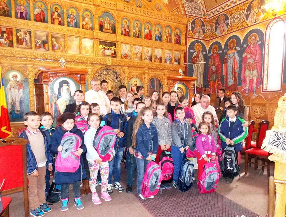 Sărbătoare la Centrul Educaţional - Inovativ din Husasău de Criş 72632