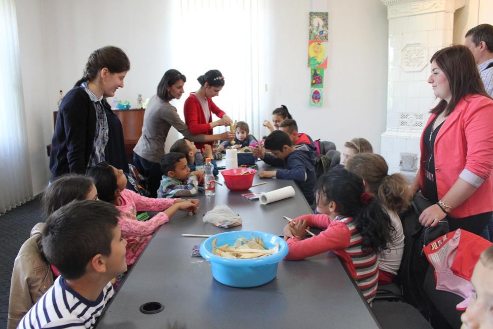 Ateliere de creaţie tradiţională la Centrul „Best Life“ 72505