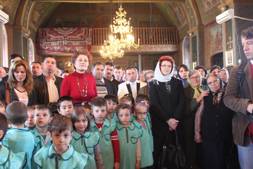 Liturghie arhierească de ziua municipiului Băileşti 72479