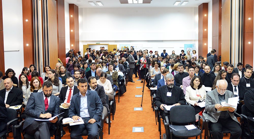 Simpozion naţional dedicat educaţiei creştine 72417
