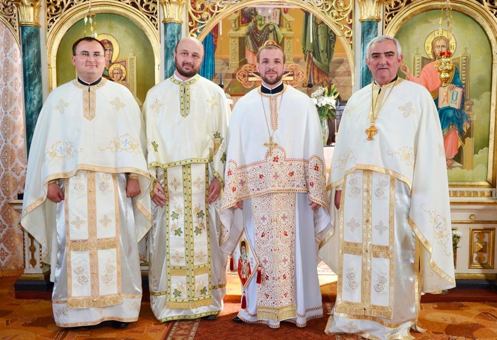 Un nou preot instalat în Parohia Dej I 72275