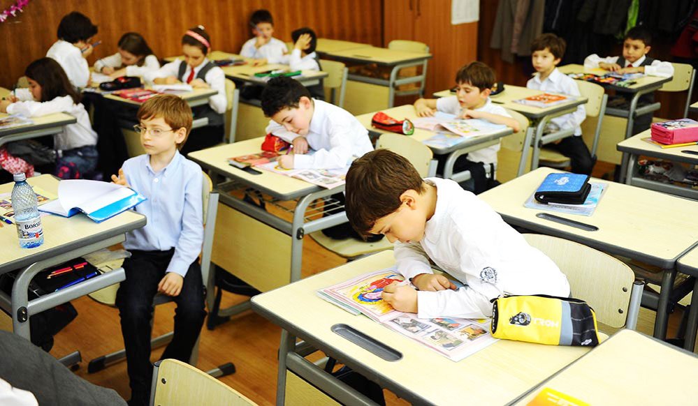 Avem obligaţia să apărăm familia, constituită prin căsătoria dintre un bărbat şi o femeie 72182