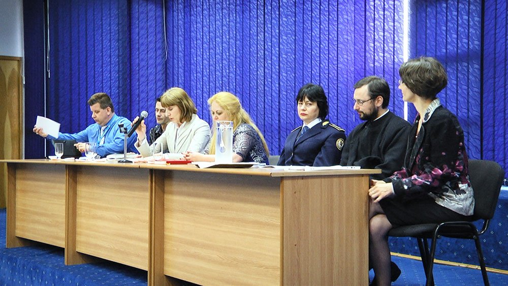 Campanie pentru prevenirea consumului de droguri, la Oneşti 72198