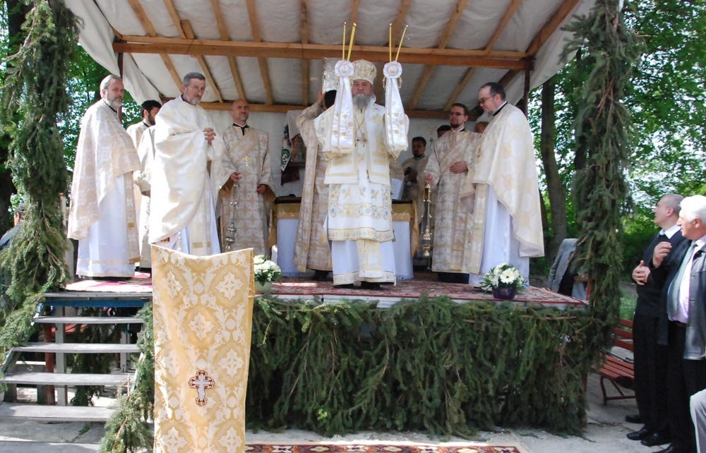 Slujiri arhiereşti în Duminica Samarinencei 72186