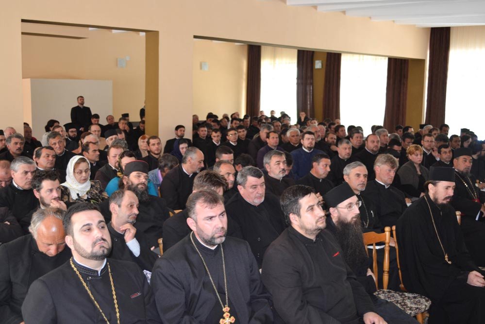 Conferinţe preoţeşti la Turnu Severin 72170