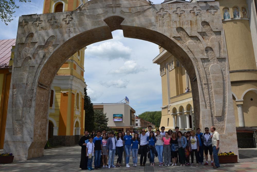 Manifestări artistice cu tinerii la Caransebeş 72172