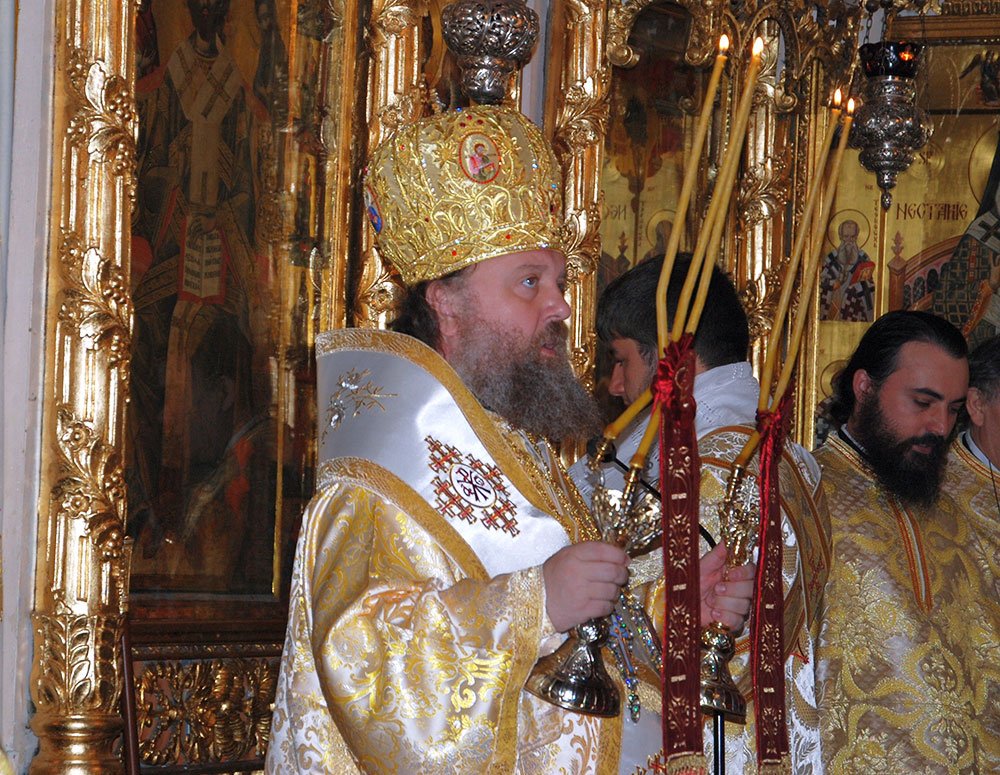 Slujire arhierească şi hirotonii la Mănăstirea Radu Vodă 72169