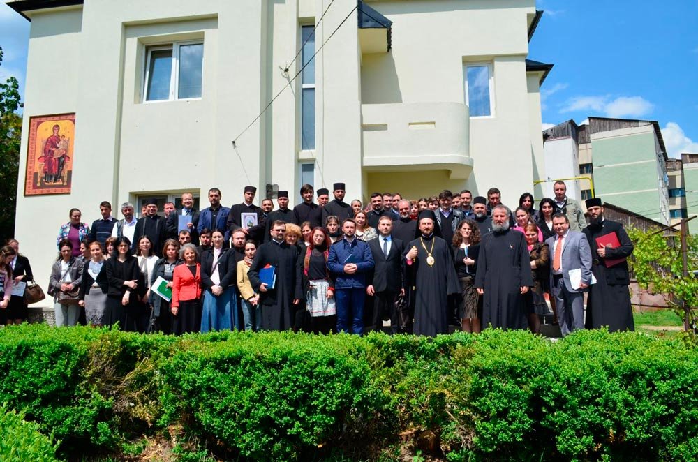 Preasfinţitul Părinte Corneliu s-a întâlnit cu profesorii de religie 72121