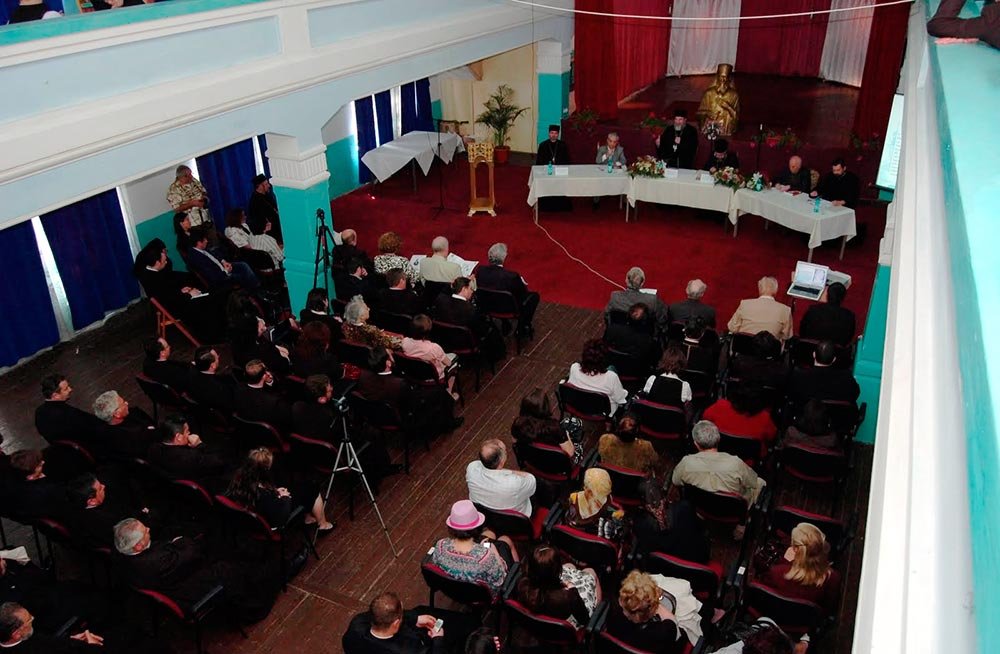 Simpozion dedicat Episcopului Melchisedec Ştefănescu 72125