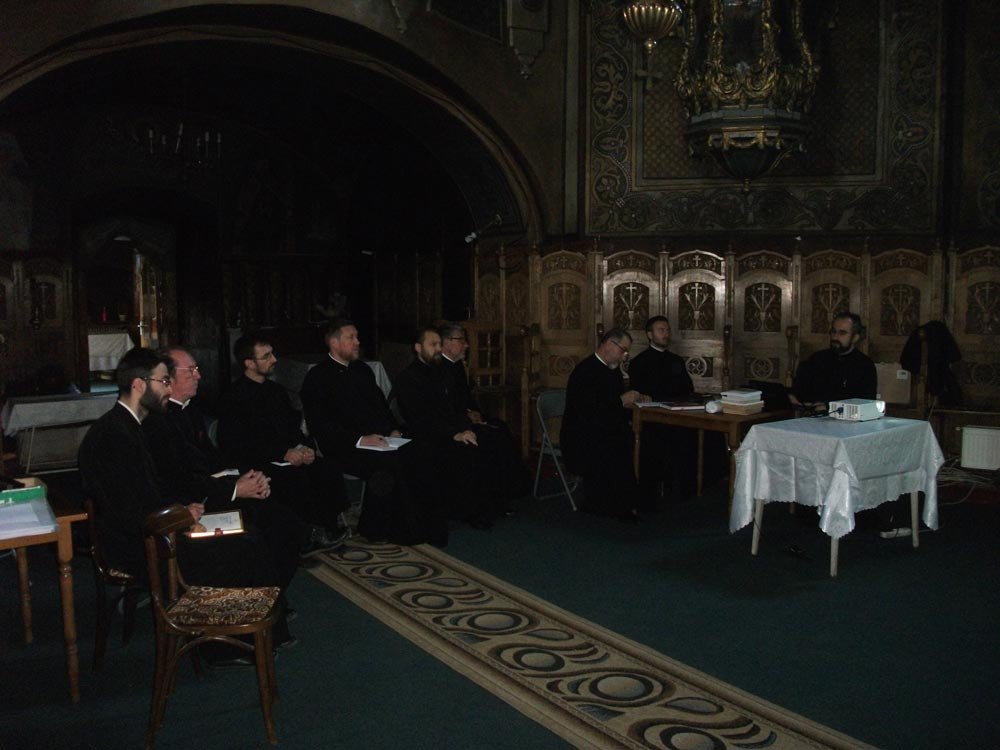 Atelier de lucru despre cateheză, în Parohia „Sf. Haralambie“ din Iaşi 72098