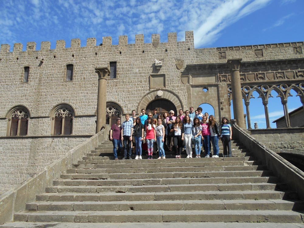 Elevi romaşcani la concursul internaţional de greacă veche din Italia 72101