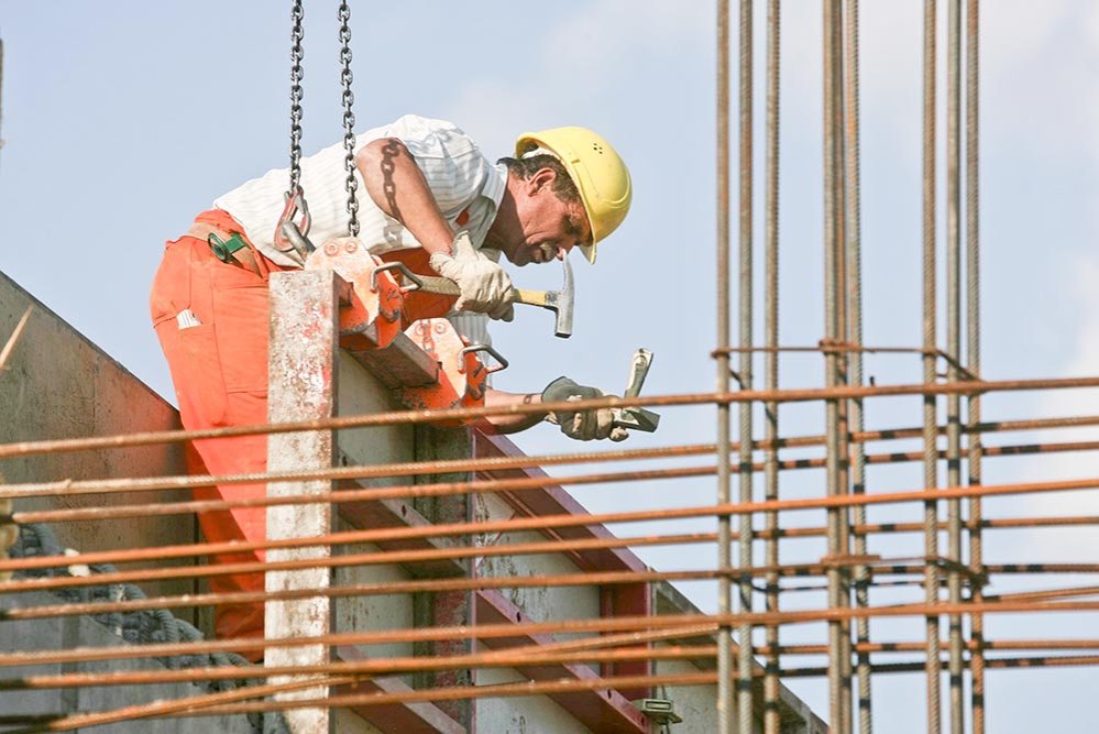 Românii au cel mai lung program de lucru 72071