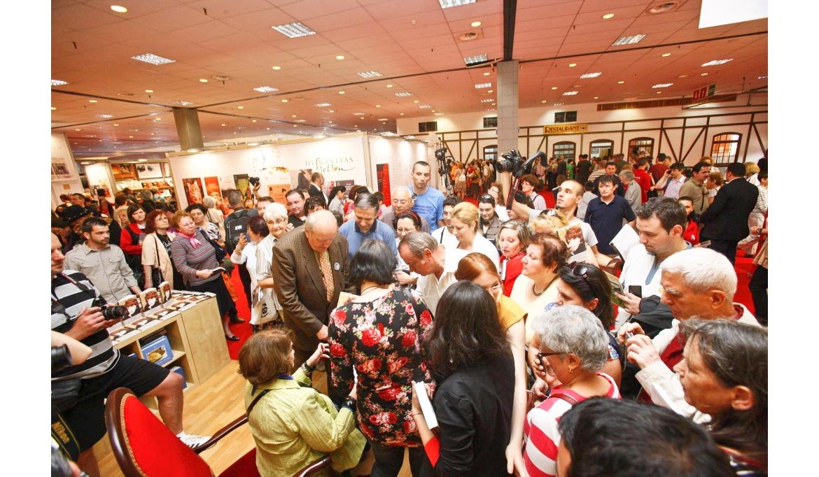 Bookfest 2015, o nouă sărbătoare a cărţii 72048