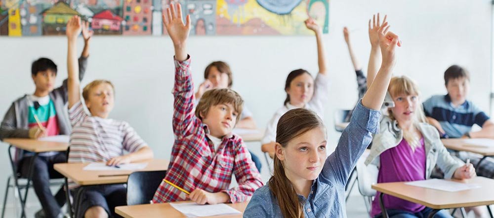 Peste 7.400 de elevi au revenit din străinătate 72020