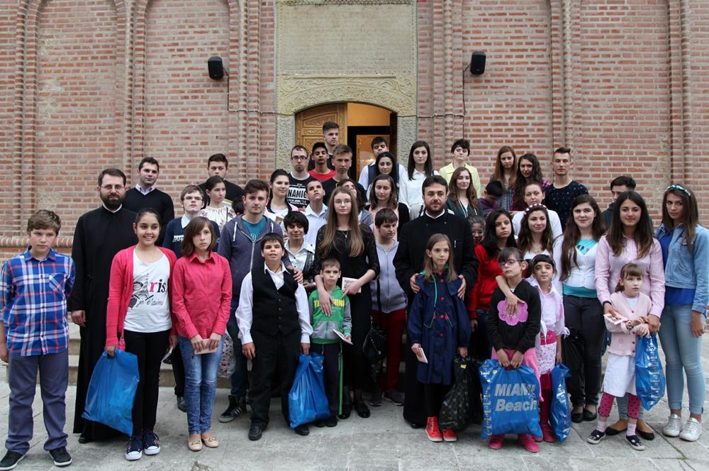 Proiectul „Dăruind vei dobândi“, la Catedrala Voievodală din Buzău 72016