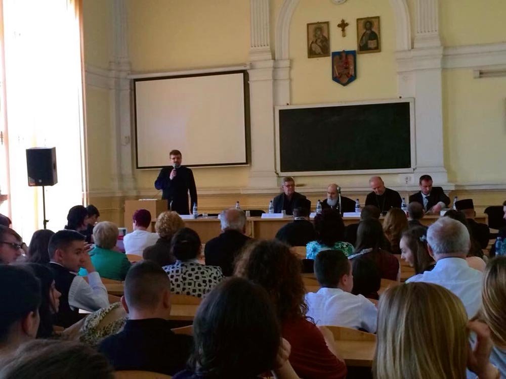 Concurs şi simpozion internaţional la Arad 71976