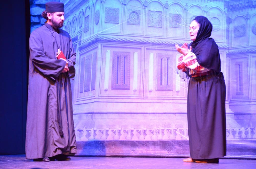 „Întoarcerea zidarului“ pe scena ieşeană 71997